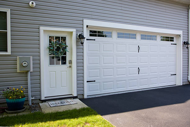 24/7 Emergency Garage Door Panel Replacement experts in Daniels County County, MT